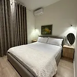 Cloud9 Bllok Area 아파트 티라나