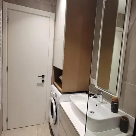 Cloud9 Bllok Area Апартаменты Тирана