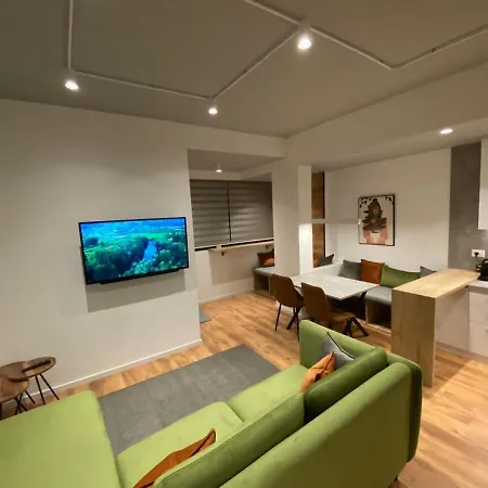 Апартаменты Cloud9 Bllok Area Тирана
